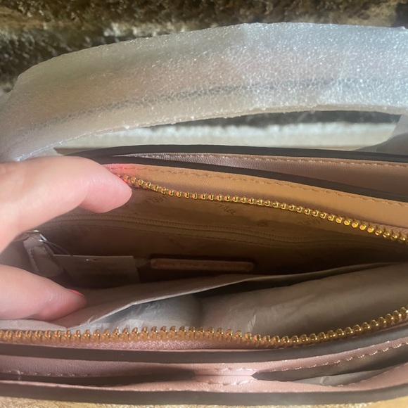 NWT MICHAEL KORS Trisha logo crossbody bag in pink - Picture 10 of 16